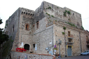 Vivi Minturno Scauri - Castello di Minturno | viviminturnoscauri.it